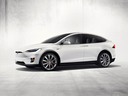 Automobilka vyrobila aj prvé elektronické SUV-čko Tesla, Model X.