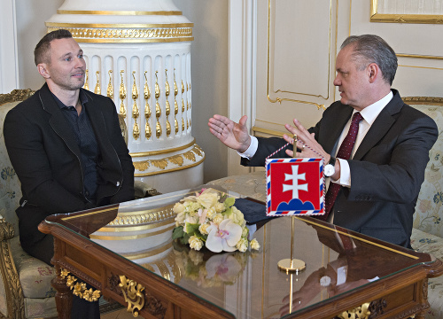 Prezident SR Andrej Kiska prijal slovenského hokejistu Ľubomíra Višňovského v Prezidentskom paláci v Bratislave.