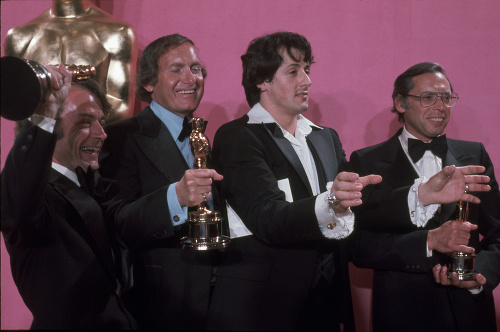 John Avildsen (prvý vľavo) získal za Rockyho Oscara.