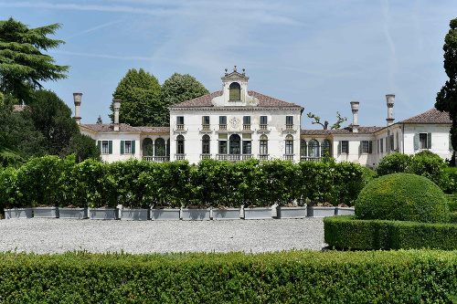 Villa Tiepolo Passi im patrí od devätnásteho storočia.