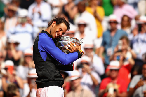 Nadal získal v Paríži jubilejný desiaty titul, nestratil ani set.