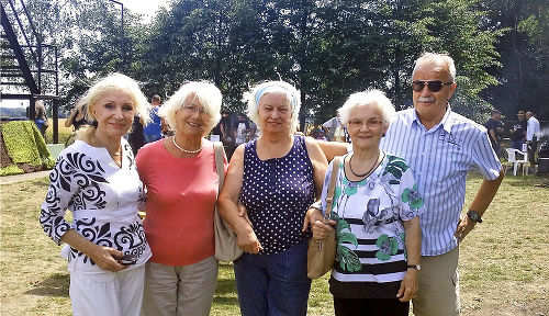 Súrodenci: Z piatich detí je Marína (vľavo) najstaršia. Spolu majú 422 rokov.