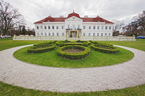 Veľkolepá svadba sa odohrá v rozprávkovom kaštieli v Tomášove.