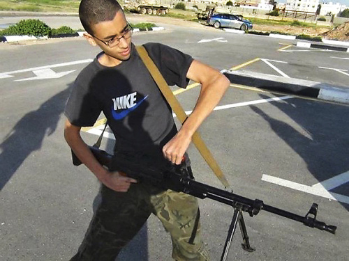 Hašim Abedi, (20) brat - zadržaný.