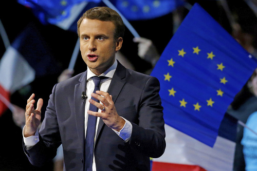Emmanuel Macron - nezávislý - centrista exminister hospodárstva