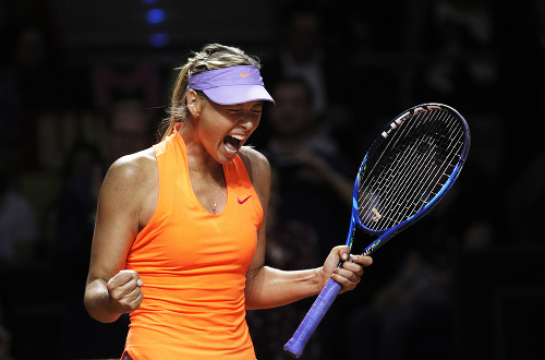 Šarapovová postúpila v Stuttgarte už do štvrťfinále dvojhry.
