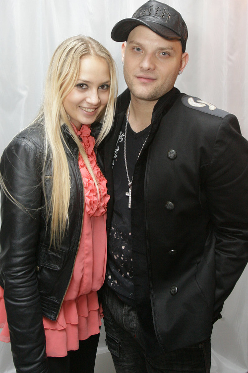 Barbora Rakovská a Tomi Popovič počas Eva vôňa roka 2009.