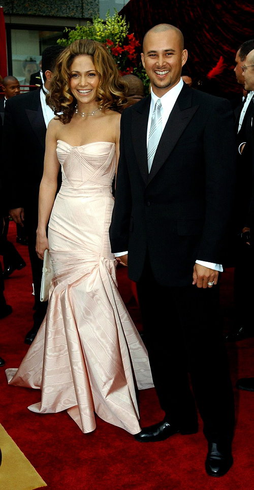 Jennifer a Cris boli manželmi v rokoch 2001 až 2003.