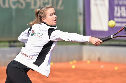 Elina si zahrala tenis s deťmi v Trnave.