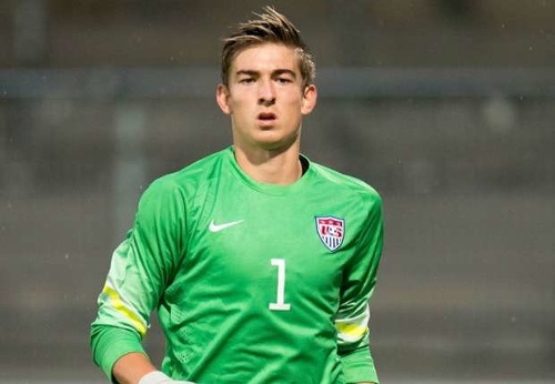 Jonathan Klinsmann má priam ideálne brankárske parametre.