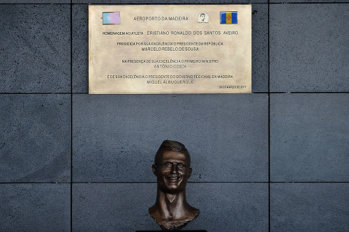 Ronaldova busta na ceremoniáli pre jeho počesť