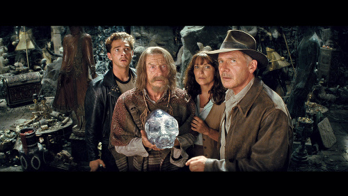Indiana Jones: Zachránil filmovú lebku, ktorá bola veľmi mocná, pred rukami sovietskych agentov.