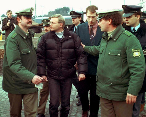 V Nemecku: Vo februári 1998 prevzali Kováča ml. na českých hraniciach nemeckí policajti.