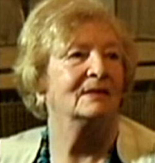 Mama Gertrúda (83).