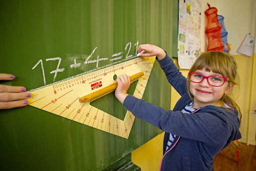 Kristínka (7): Mňa najviac baví matematika, lebo tam je geometria, kde rysujem s pravítkom.