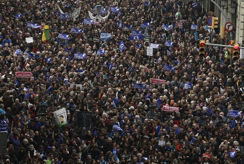 V Barcelone sa zišlo asi 160-tisíc ľudí.