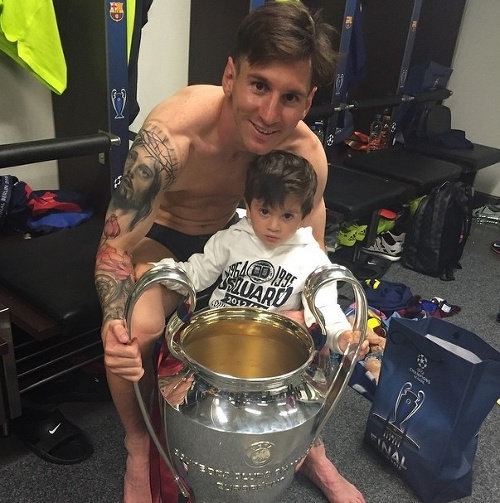 Lionel Messi ukázal aj svoje tetovanie.