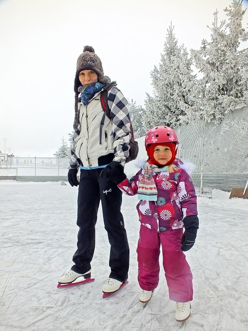 Karolína (36) s dcérou Júliou (3,5) sa tam prišli korčuľovať.