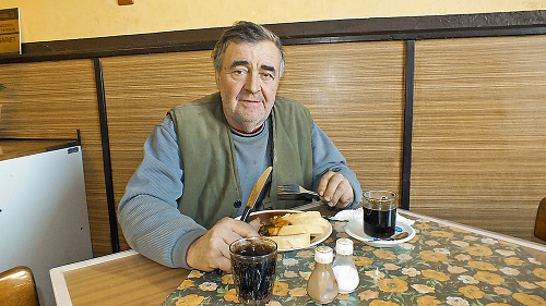 Štamgaast Ján Chovanec si tu dáva maďarský guláš pravidelne.
