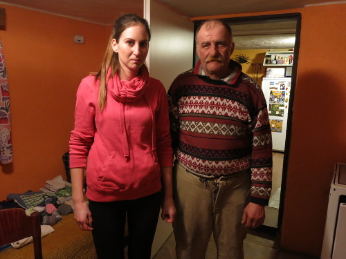 Tonka, sestra zavraždenej Veroniky hovorí, že Michail jej poslal cez sociálnu sieť hroznú správu. Spolu s otcom Dušanom sa teraz boja o malého Miška.