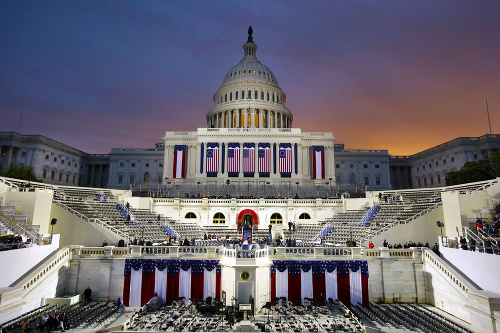 Hlavným dejiskom sa stal Kapitol vo Washingtone.
