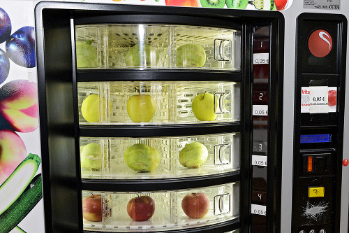 V škole nechýba ani automat na ovocie.