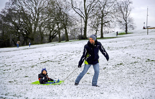 Veľká Británia - Londýn:  Za víkend napadlo 15 centimetrov snehu