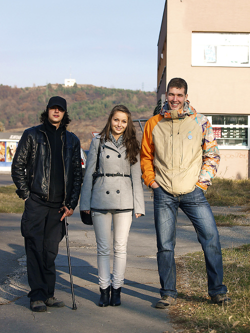 Traja mušketieri: Zľava Ivan (25), Soňa (22) a Matej († 24) sa spoznali na onkológii a stali sa z nich nerozluční priatelia. 