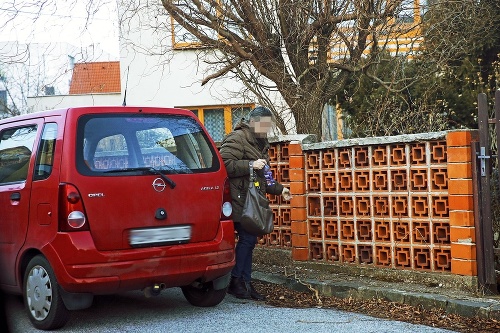 Majitelia domu, v ktorom uhynulo 65 sliepok.