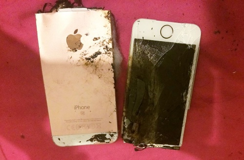 iPhone zostal zničený.