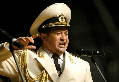 Hlavný sólista vojenského speváckeho súboru Vadim Alexandrov Ananjev.