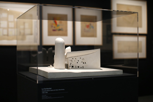 Výstava venovaná tvorbe Le Corbusiera.