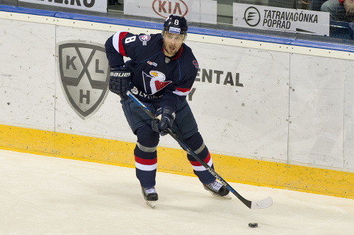 Na snímke Michal Sersen (Slovan).