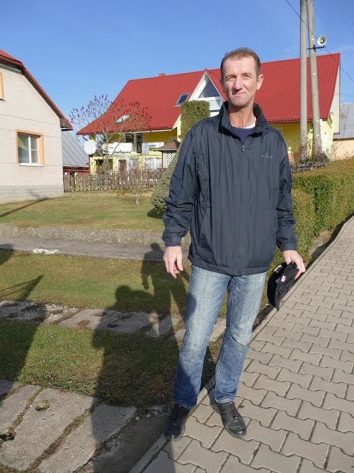 Starosta tvrdí, že ženy sa nikdy nedotkne.