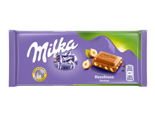 Modelz upozorňuje na 100-gramovú čokoládu Milka s drvenými lieskovými orieškami.