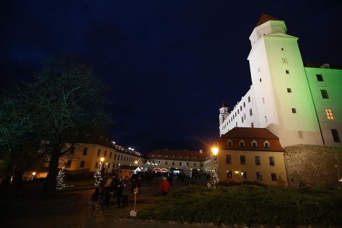 Vianočné trhy na Bratislavskom hrade.