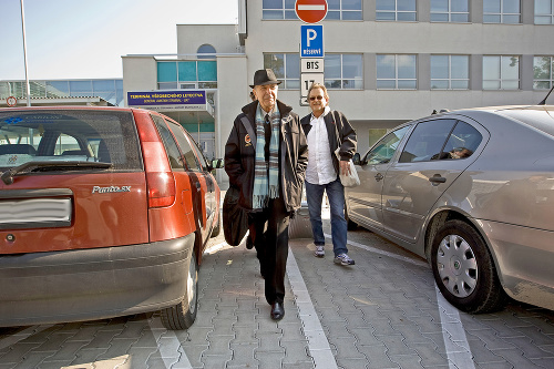 V roku 2008 vystúpil aj na Slovensku.