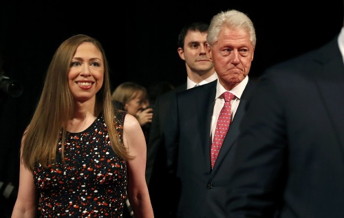 Bill Clinton s dcérou Chelsea.