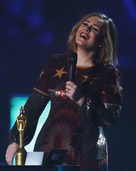 Adele bola zo svojho úspechu dojatá!