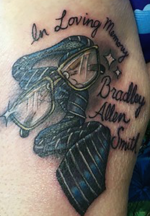 Tetovanie ženy, ktorá na svojho zosnulého syna nikdy nezabudne.