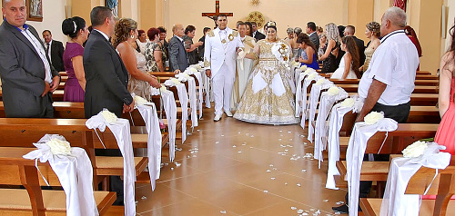 Eva sa pri výbere svadobných šiat inšpirovala Andreou Verešovou.