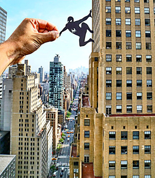 Spiderman - Superhrdina dozeral na poriadok v New Yorku a často visel z mrakodrapov. 