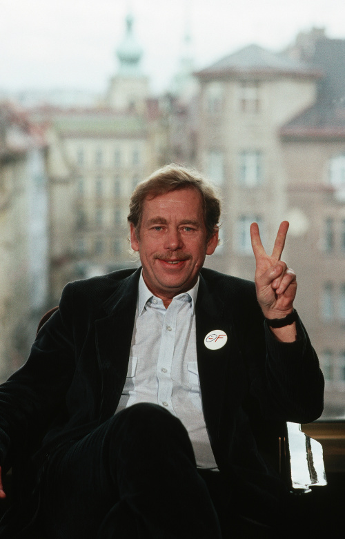 1989 - Havel bol jedným z hlavných predstaviteľov protikomunistického odboja.