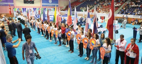 Na majstrovstvách Európy starších a mladších dorasteniek v boxe prvýkrát zaznela slovenská hymna.