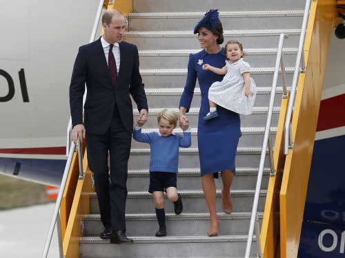 Kráľovská rodinka je na návšteve v Kanade.