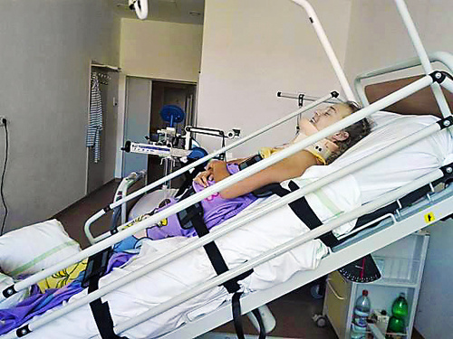V nemocnici je statočná tínedžerka už sedem týždňov. 