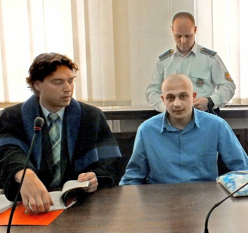 Zdeněk sedí za otrasný čin vo väzení.