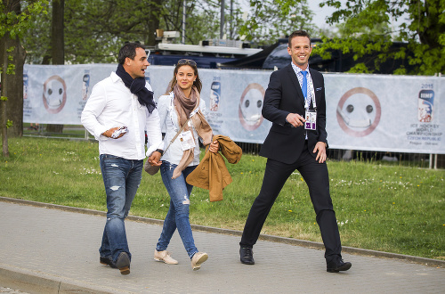 Nela hovorí o Filipovi, že je to úžasný otec. So synom jej vo všetkom pomáha.