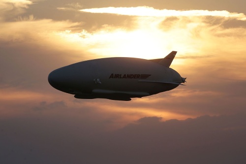 Airlander 10 je najväčšou vzducholoďou sveta.