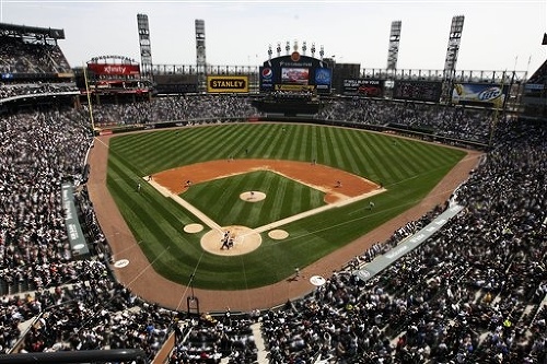 Stánok bejzbalistov Chicago White Sox, kde Drake LaRoche údajne  strávil viac času ako v škole.